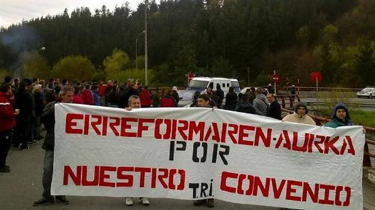 Tubos Reunidos enpresako langileek grebaren arrazoiak azalduko dituzte Hauspoa lokalean gaur