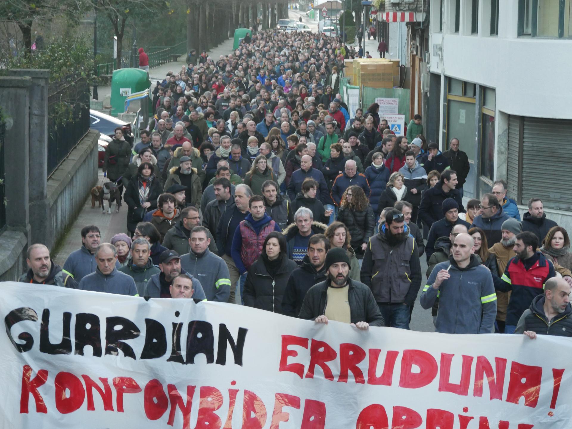 18,5 milioi euro jarri beharko ditu Guardian enpresak epaitegian, Autoglas-Glavistako langileei kalte ordainak zuzenean ordaintzen ez badizkie