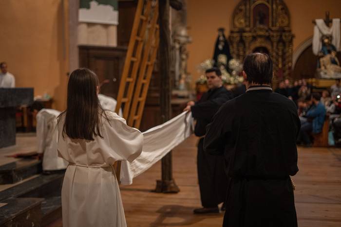 Gurutzetik jaitsi dute Urduñ 15 1775241174694