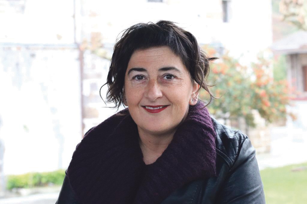 "Emakumeak eskela direnean soilik doaz azalera, nahiz eta gehiengoa izan"