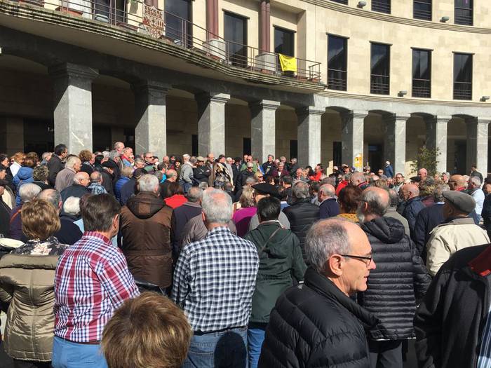 Ehunka pentsionista atera di 1 1520252822421