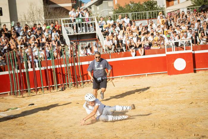 Zezen plaza lepo Muturreko H 48 1756414665188