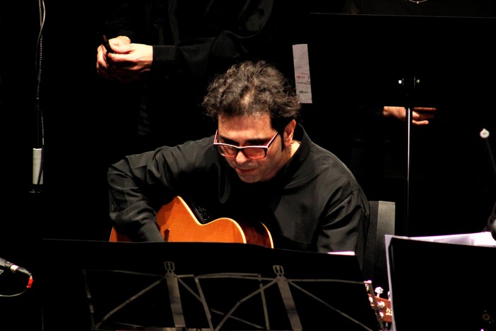 Eskualdeko ehundik gora dantzari eta musikarik koloreztatu zuten Amurrio Antzokiko oholtza - 49