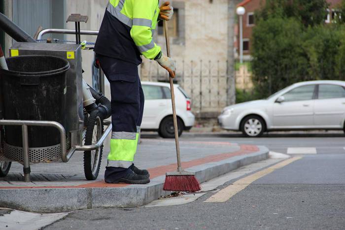 Udalak protokolo berezia jarriko du martxan jaietan garbitasuna bermatzeko