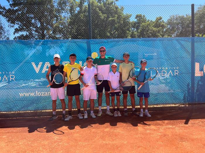 Valentzian egon dira Laudio Tenis Klubeko 7 haur, nazioarteko beste jokalari batzuekin