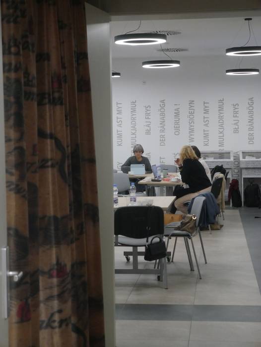 Eletik alera, Europako hizku 13 1759330559310