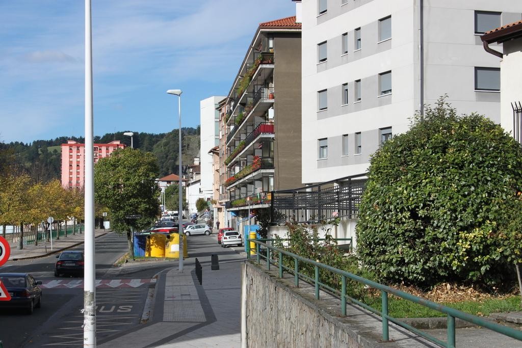 Areta eta Asudiorako landa-bidea asfaltatzeko lanak burutuko dituzte irailean