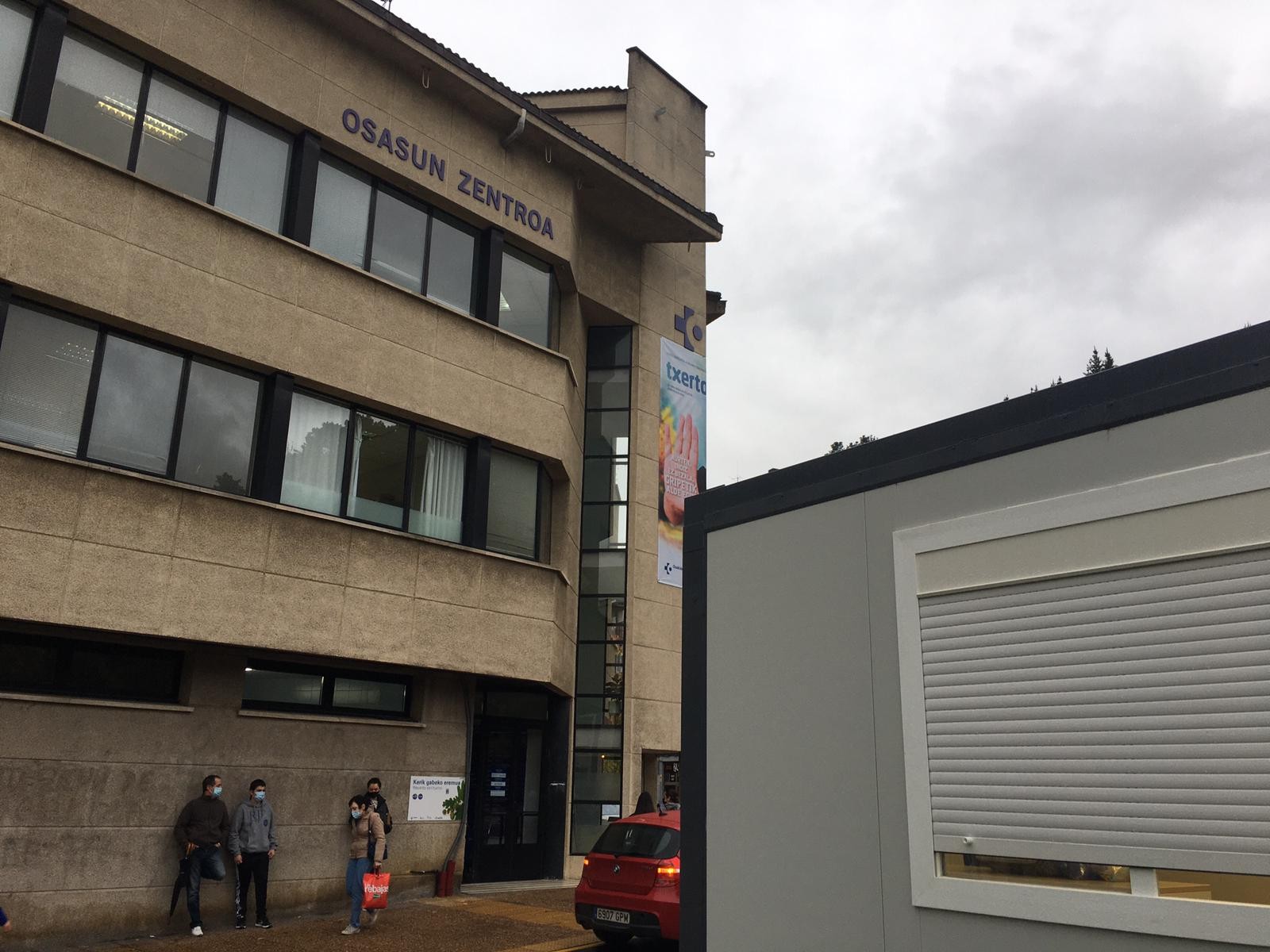 Koronabirusaren 3 positibo berri agertu ziren atzo eskualdean, Laudion eta Aiaran