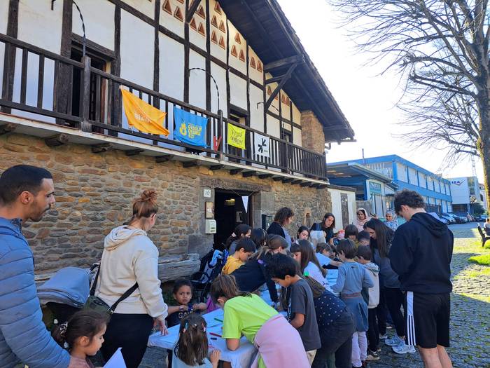 Areta apaindu zuten atzo Kor 18 1774390117044