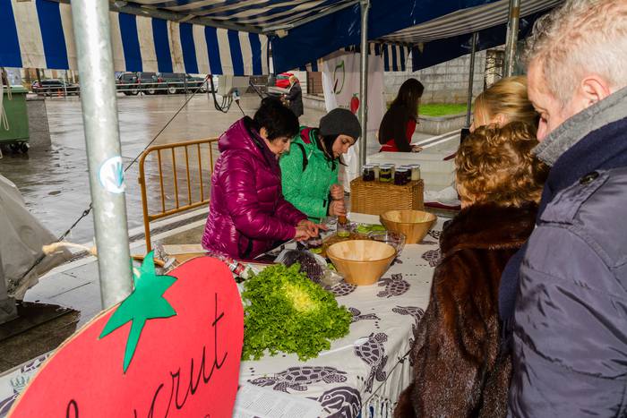 Gabonetako elkartasun azokak 49 1513600252603