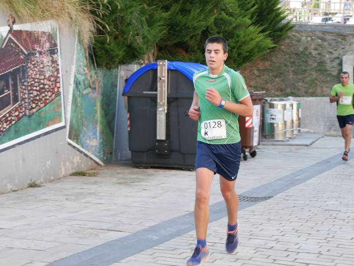 Haur zein helduek izan zuten 284 1538429170429