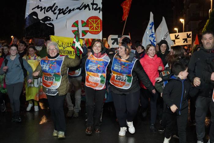 Aldarrikapenez eta pirotekni 175 1774615657846