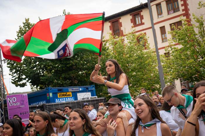 Lehertu da festa-giroa Amurr 69 1755025743332