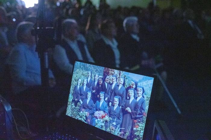 Agur jendetsu eta hunkigarri 22 1759073085154