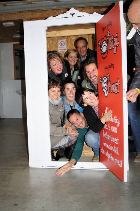 Aiaran ere armairutik atera  76 1511253583903