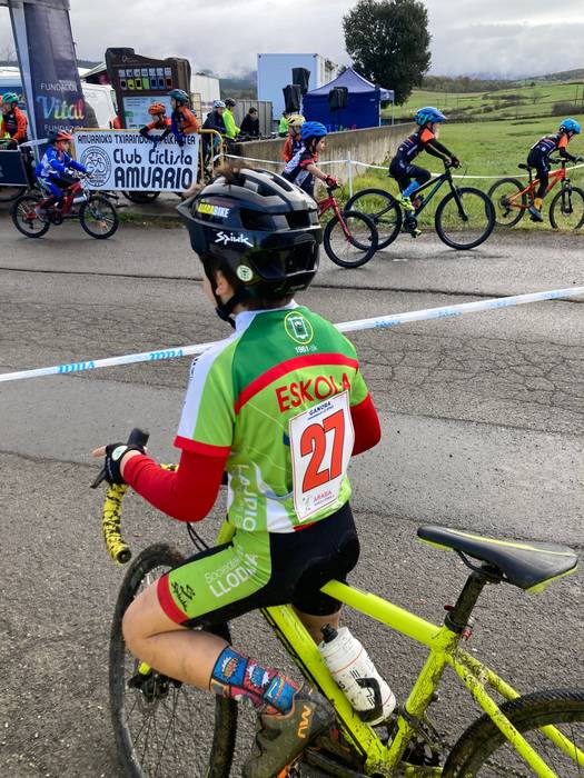 150 gazte inguruk parte hart 12 1762672318904