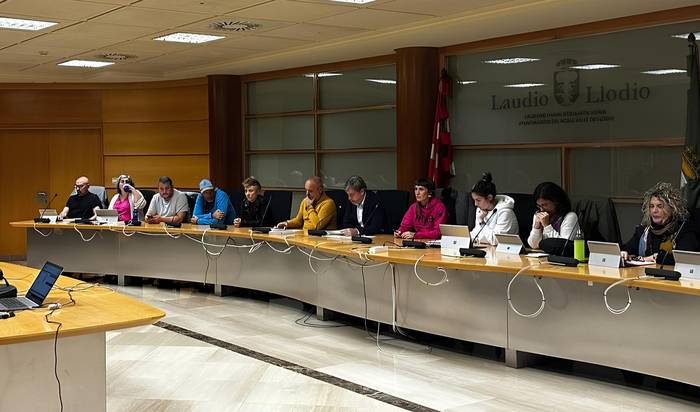 Udal osoko bilkuretan “itxurakeria eta autoritarismoarekin” jarraitzea egotzi dio EAJk EH Bilduri