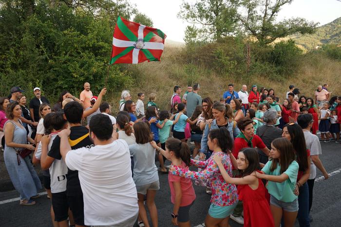 Arteko Gure Aman elkartu eta 42 1757796388284