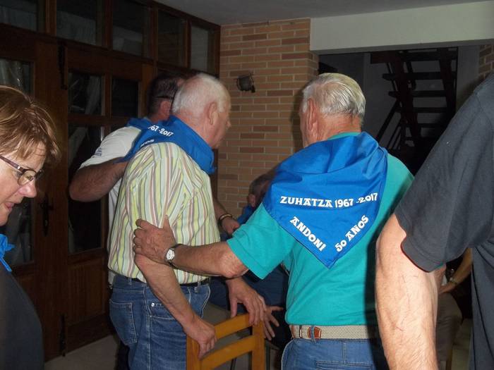 Auzokide ugarik hartu zuten  23 1506366357916