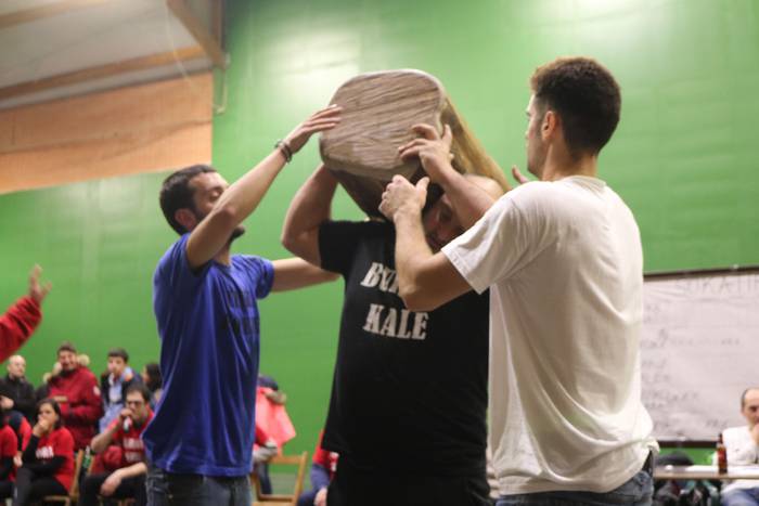 Andra Mari garaile kaleen ar 62 1515361549458