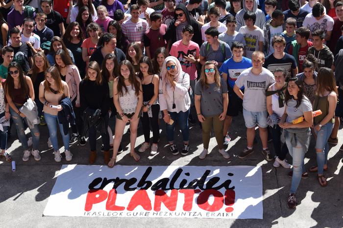 Zaraobe Ikasleek eginiko pla 21 1495629968854