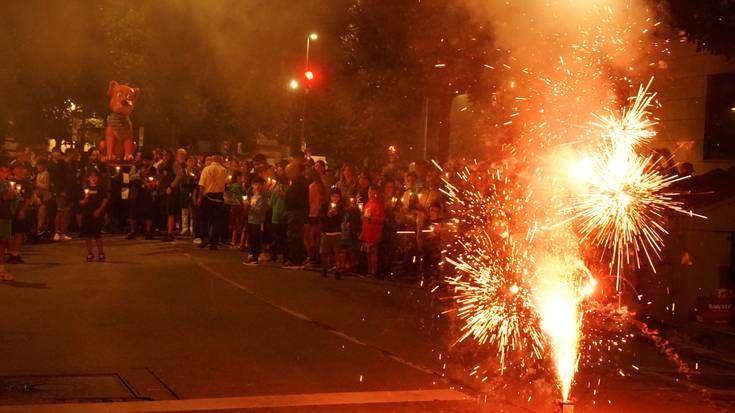 Piroteknia eta su artean agurtu dituzte Laudioko jaiak