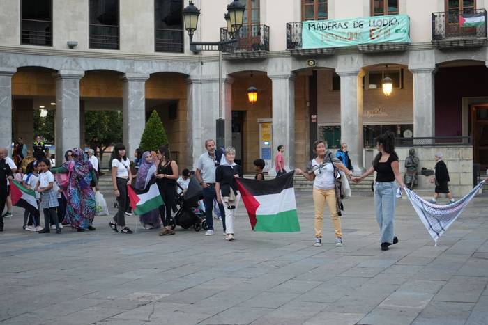 Giza katea osatu dute Gazako 3 1759863752451