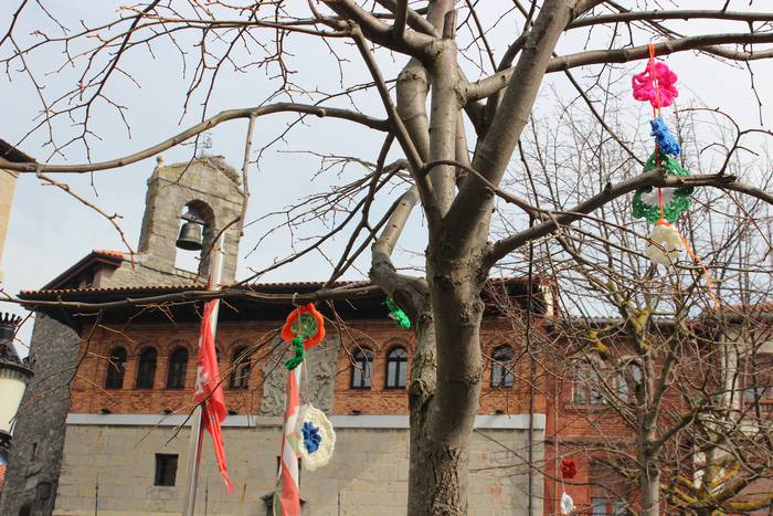 Asteburuan jarraitu zuten Ma 26 1489572147155