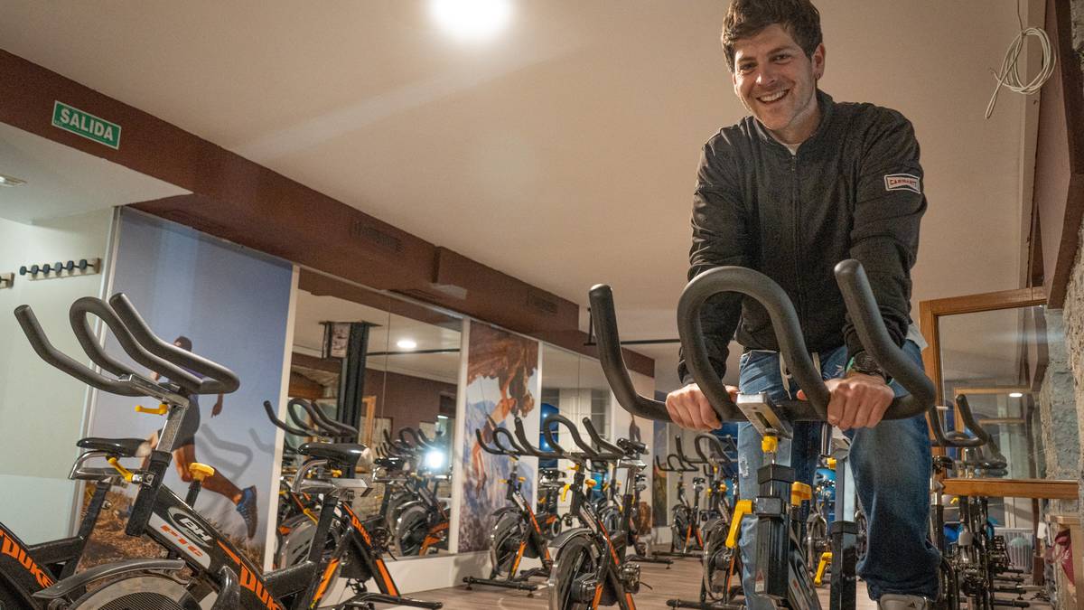 “Jende oso anitza elkartzen da Hotel Orduña Plazako spinning klaseetan”