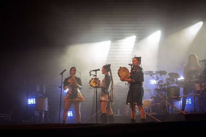 Dupla eta Tanxungeiras, Amur 6 1755213931369