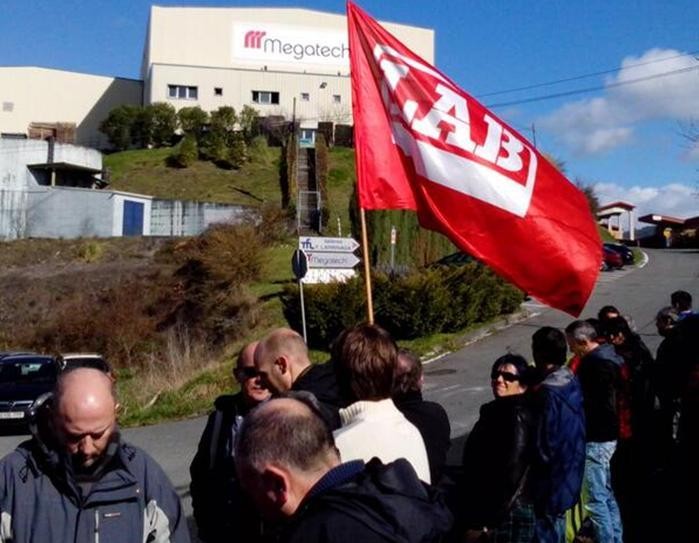 Megatech enpresan lanuzteak eta greba deitu dituzte bihartik aurrera, hitzarmena dela eta