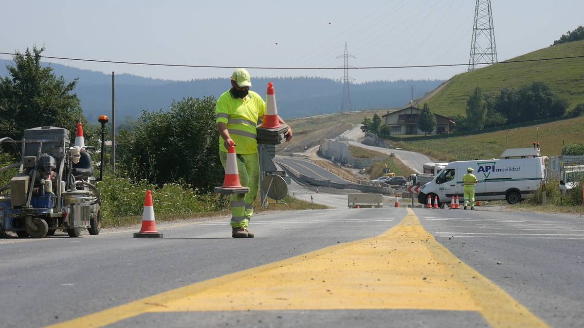 Amurrioko Udalak Bizkaibusek Saratxon duen 3641 lineako geltokian markesina bat jartzeko eskatu du