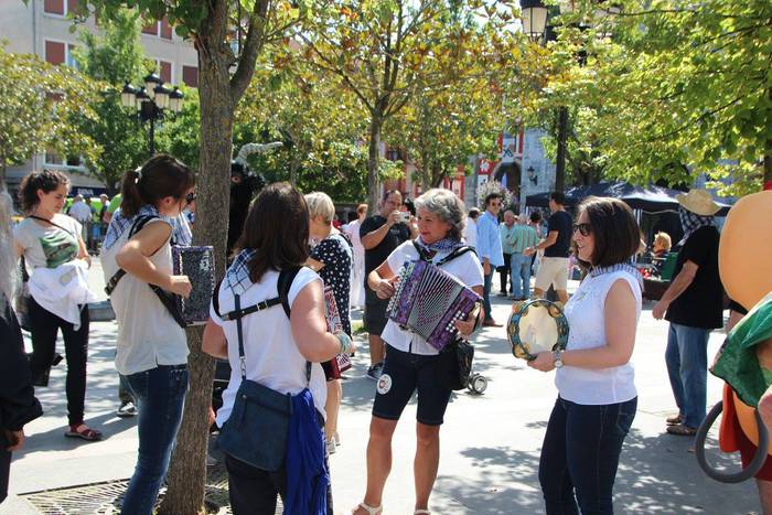 Folk doinuak eta marmitako t 37 1504428794207