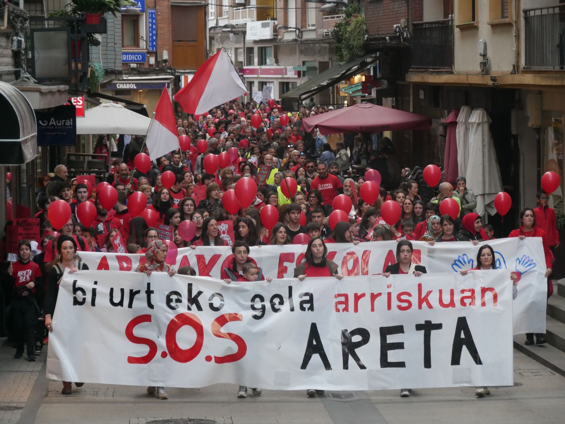 Aiaraldeko hezkuntza publikoko komunitatea mobilizatzen ari da Donostian egingo den manifestazioaren alde