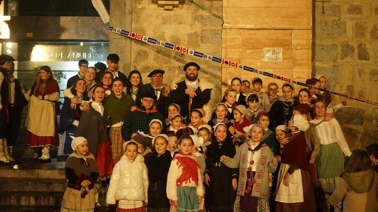 Olentzerok berotu du Amurrioko arratsaldea