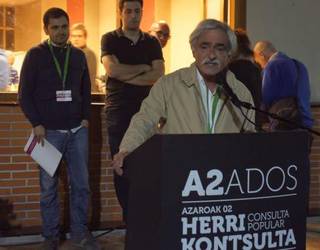 Ramon Zallo hil berri den ekintzaile eta irakasleari eskerrak eman dizkio Arrankudiaga-Zolloko herritar talde batek, egindako erreferendumean laguntzeagatik