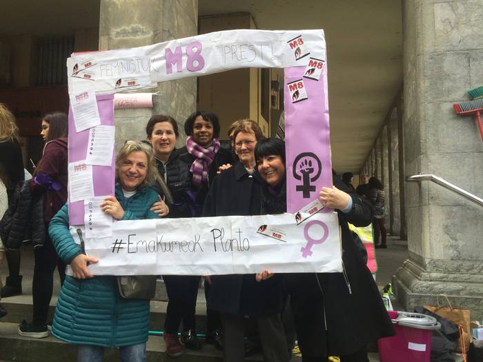 Greba feministaren goizeko t 141 1520519793380