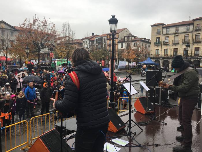 Ahobizi eta Belarripresten topaketa