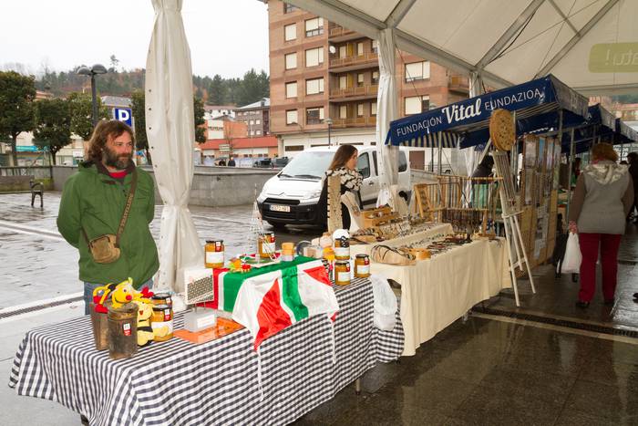 Gabonetako elkartasun azokak 52 1513600362309