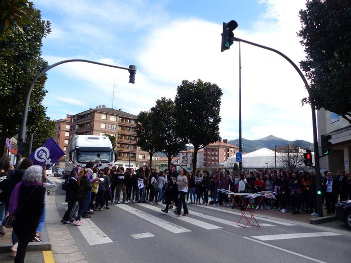 Greba feministaren goizeko t 62 1520512356119