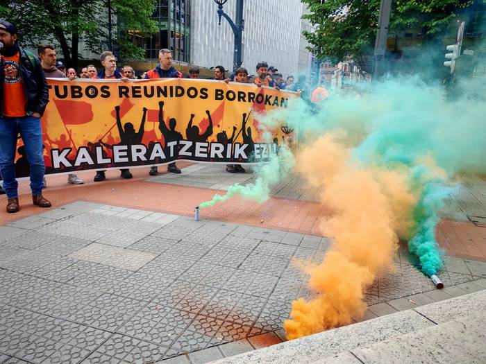 Bilboko kaleetara jo dute Tu 25 1776166140056