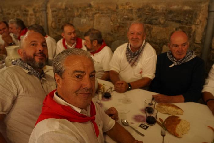 Ehunka kofrade bildu dira el 10 1756713975886