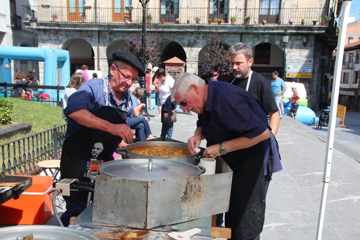 Folk doinuak eta marmitako t 28 1504428732290