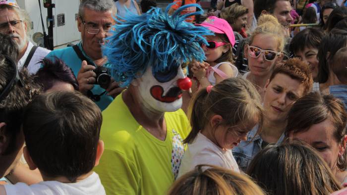 Ilusioa eta muxuak banatu di 14 1499276833477