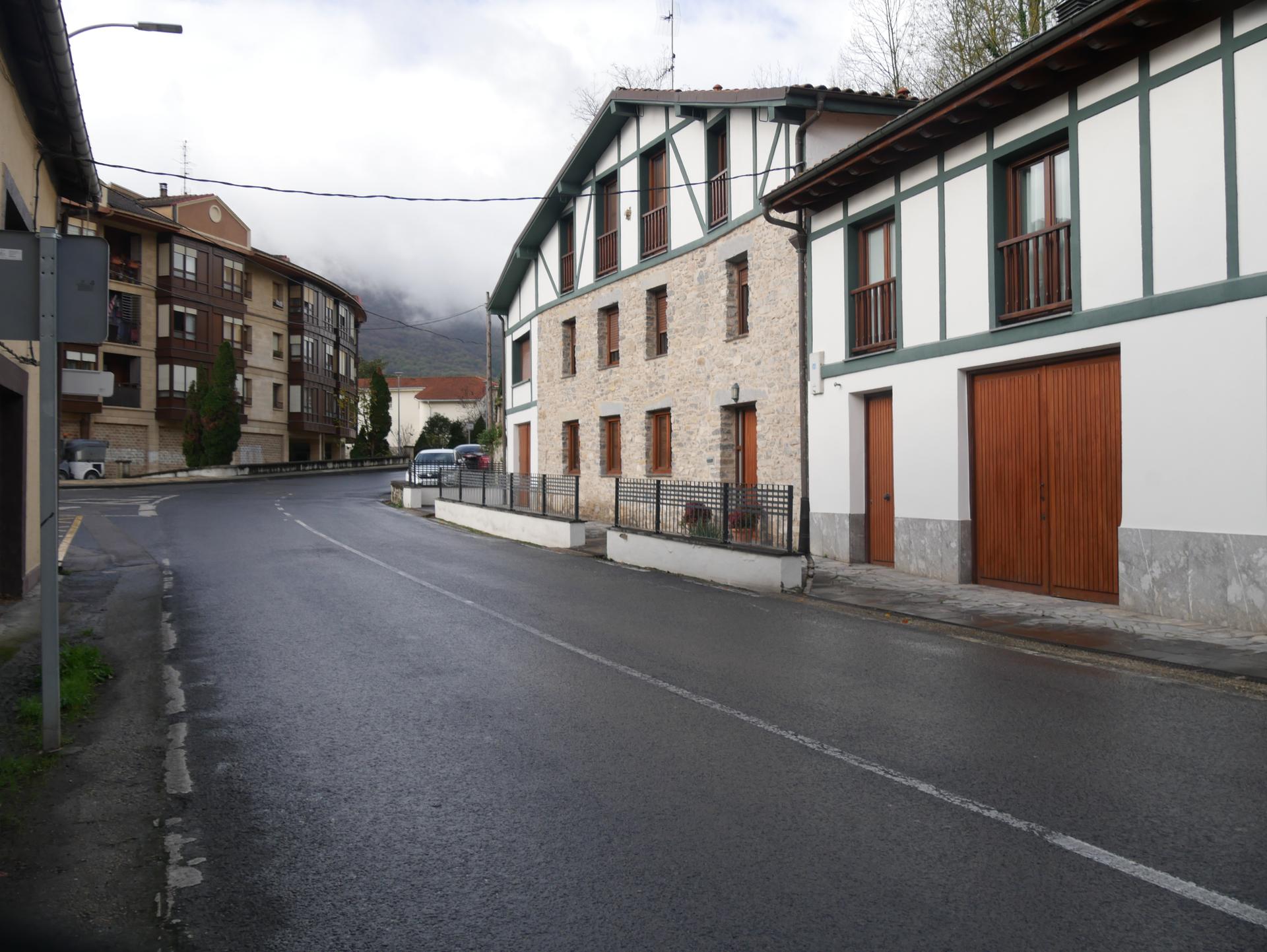 Carretera Vitoria egokitzeko 2. fasearen lizitazio publikoa ebatzi du Urduñako Udalak