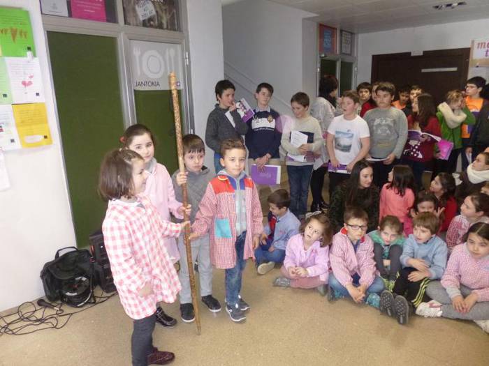 Euskararen Urrezko Makila bi 20 1487252208014