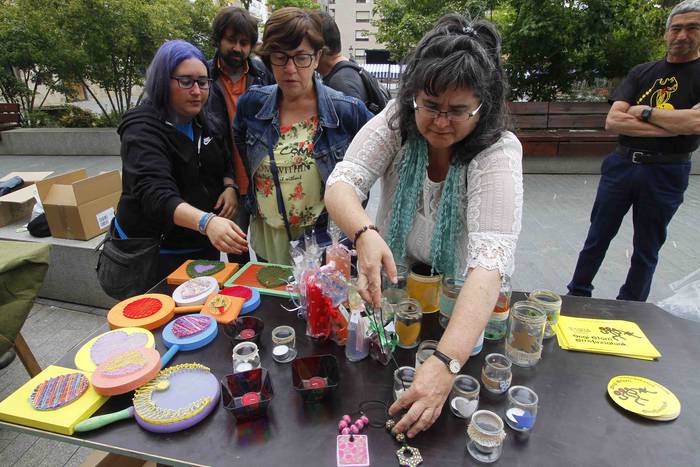 Errefuxiatuen aldeko elkarta 1 1495541199269