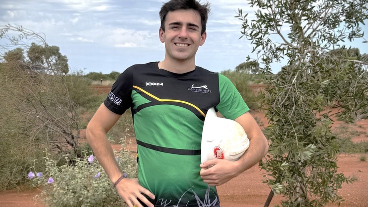 “Australiak ez dauka kultura propiorik. Berezko kultura aborigena da, baina herri aborigena ez dago integratuta gizartean”