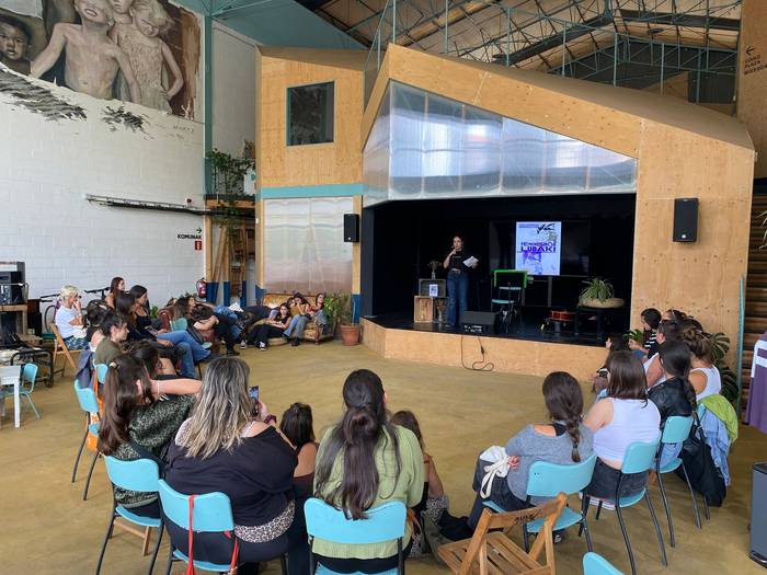 Hausnarketa eta ahizpatasuna 14 1757923155611