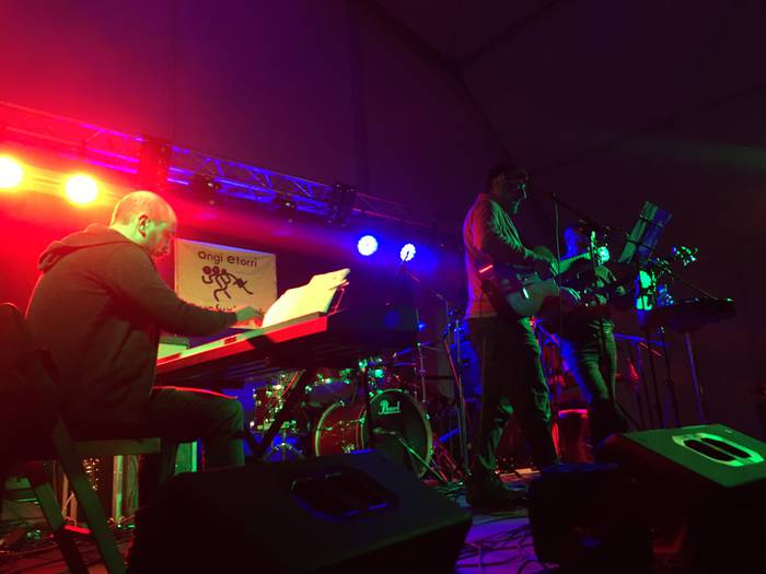 Errefuxiatuen aldeko jaia